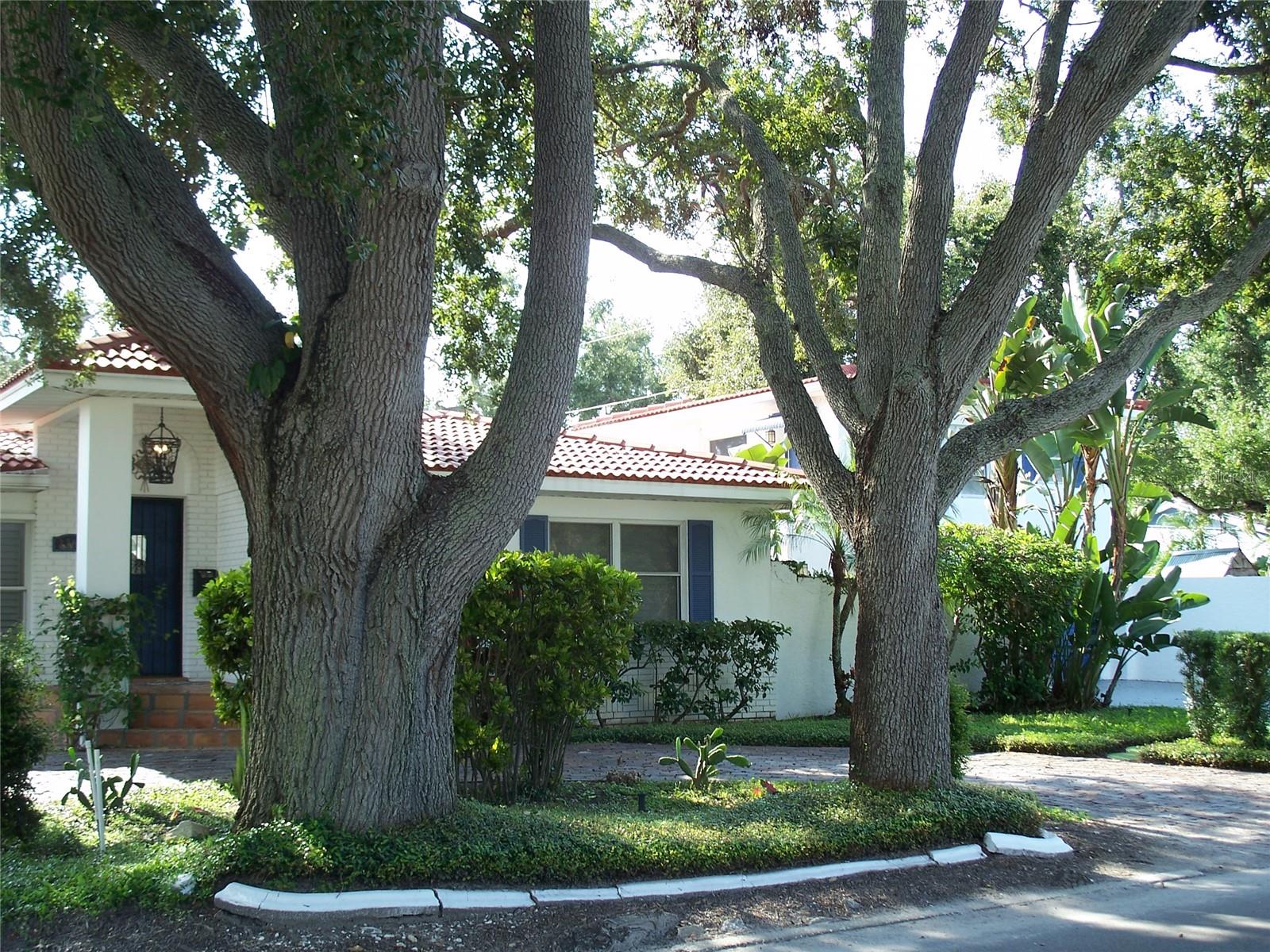 Image 33 of 40 For 2200 2nd Street N