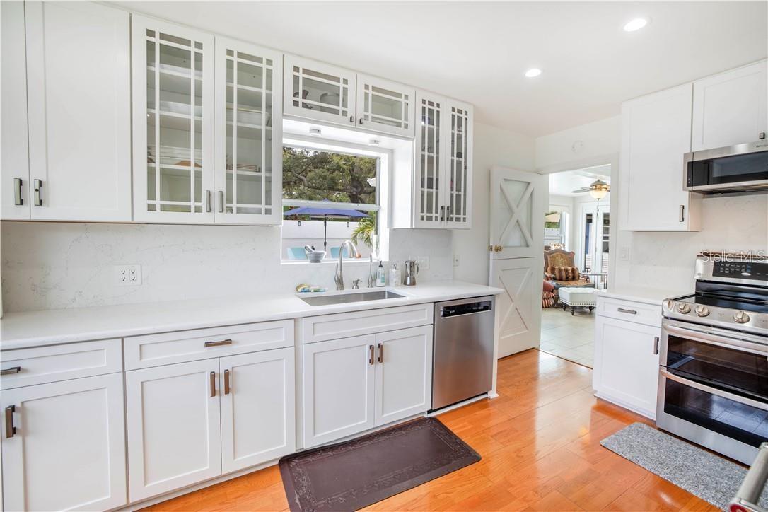 Image 9 of 40 For 2200 2nd Street N