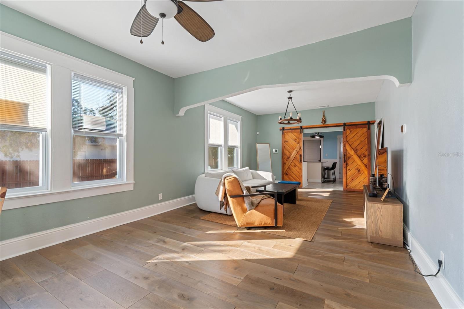 Image 13 of 65 For 1512 26th Avenue E