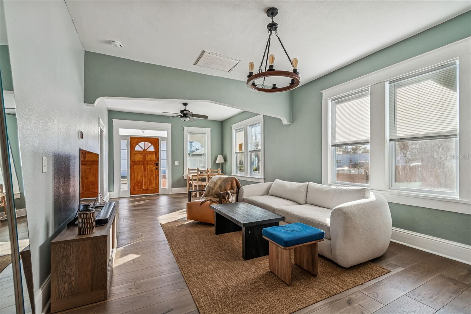 Image 16 of 65 For 1512 26th Avenue E