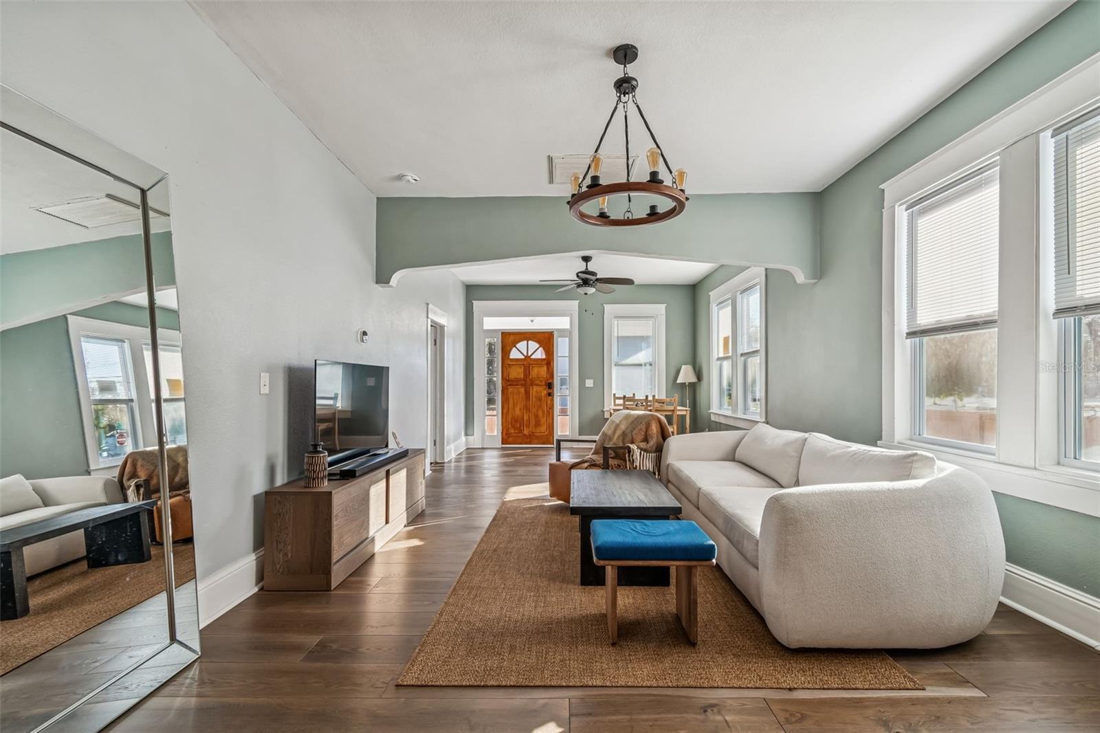 Image 17 of 65 For 1512 26th Avenue E