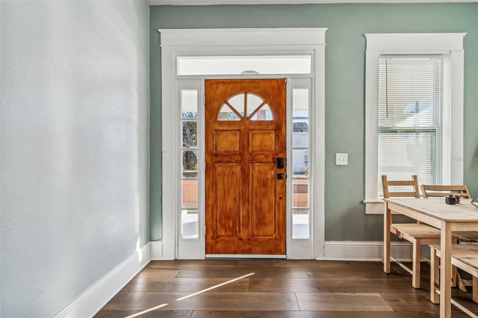 Image 19 of 65 For 1512 26th Avenue E