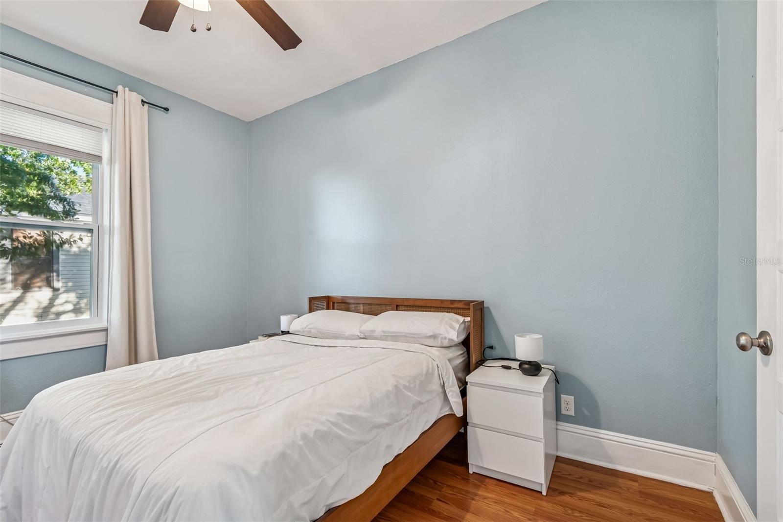 Image 23 of 65 For 1512 26th Avenue E