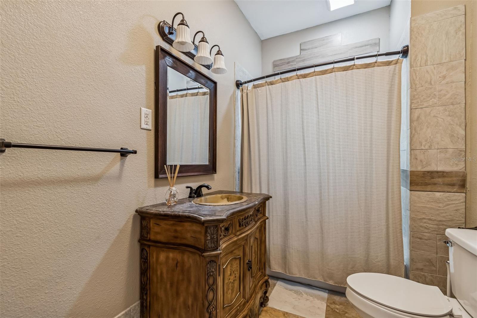 Image 27 of 65 For 1512 26th Avenue E