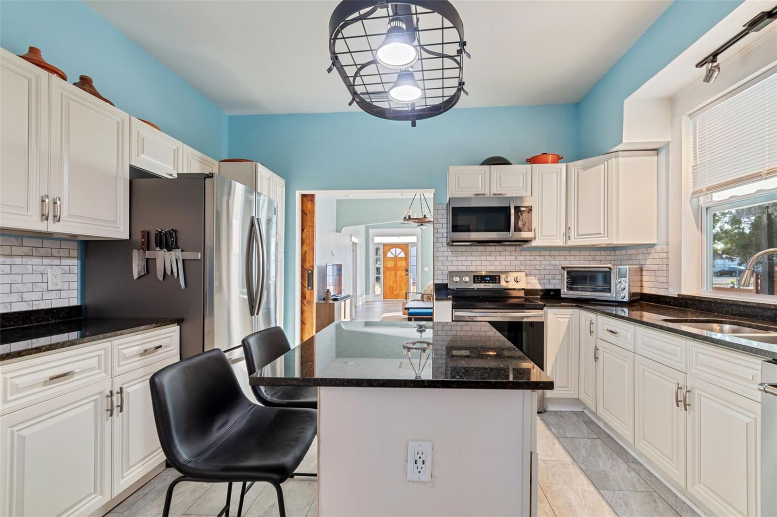 Image 5 of 65 For 1512 26th Avenue E