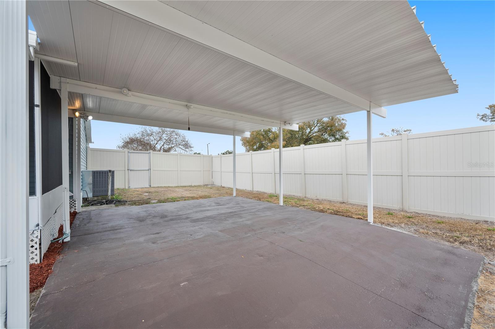 Image 21 of 33 For 217 Clearwater Avenue