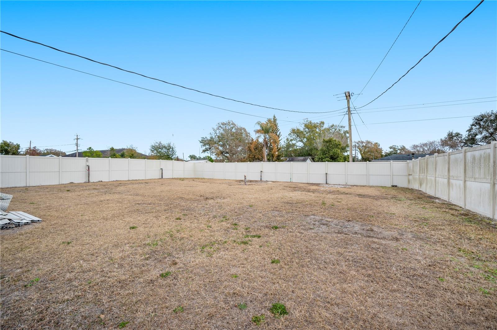 Image 26 of 33 For 217 Clearwater Avenue