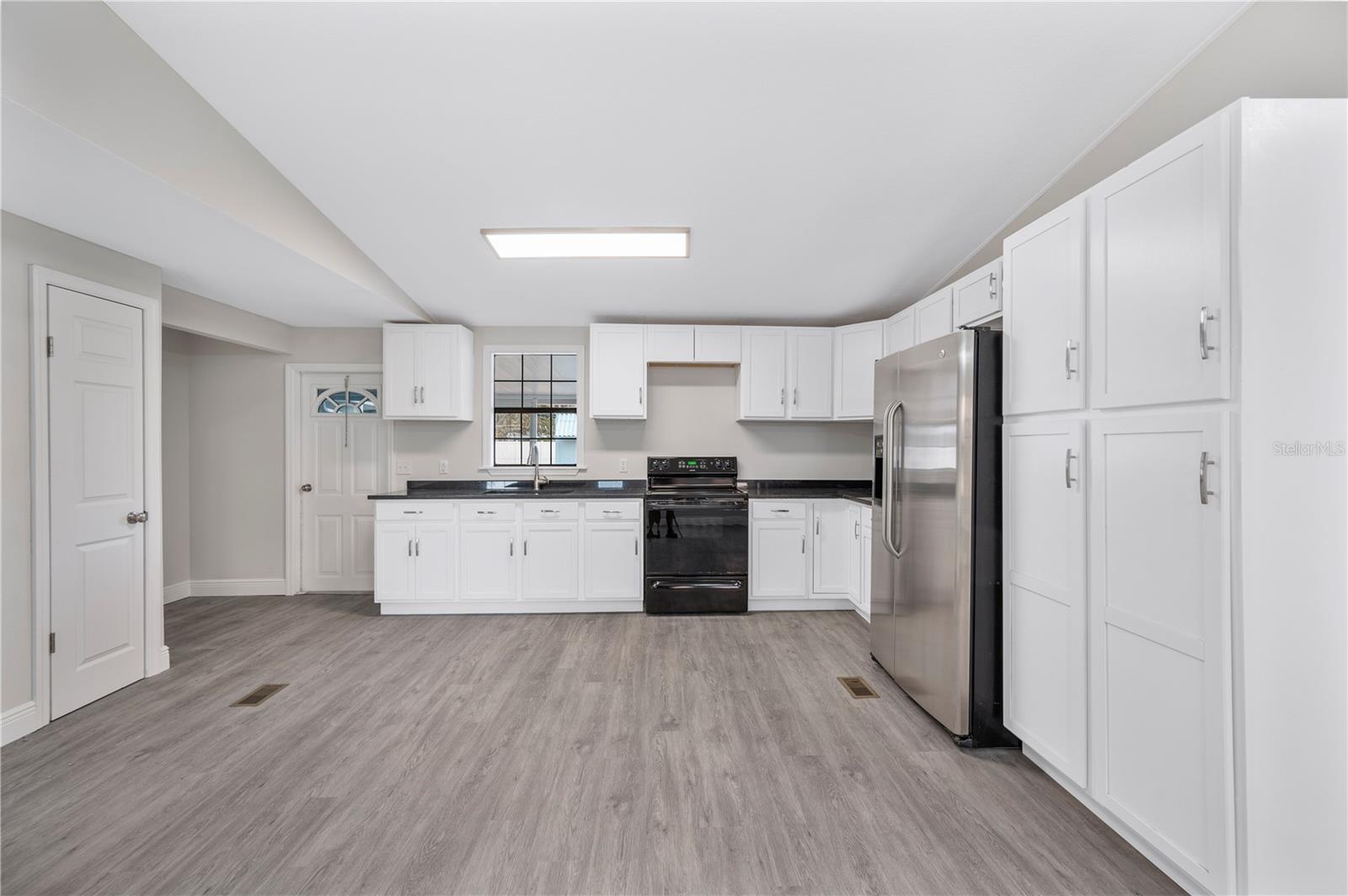 Image 3 of 33 For 217 Clearwater Avenue