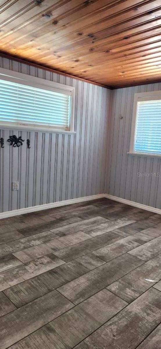 Image 16 of 26 For 219 24th Street W