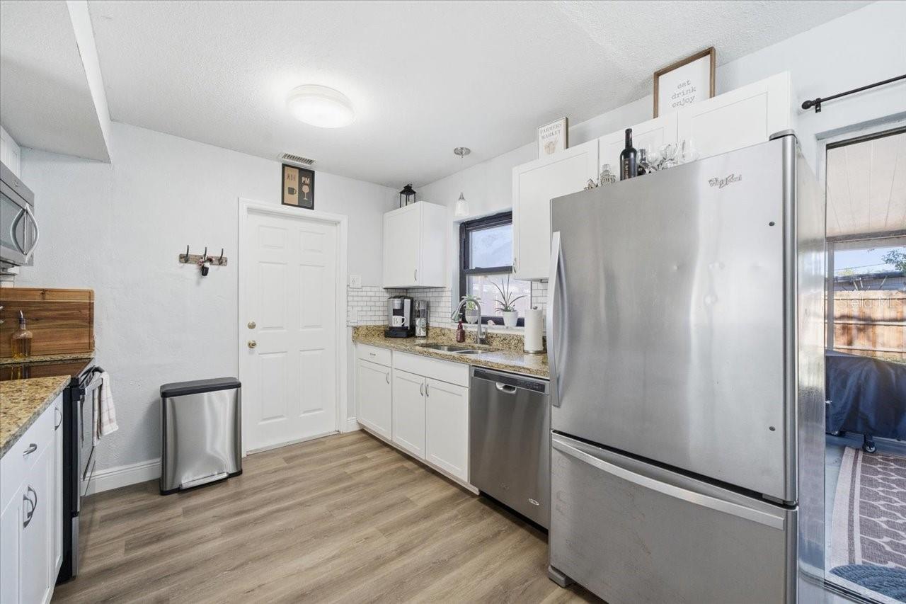 Image 13 of 34 For 3487 Begonia Place