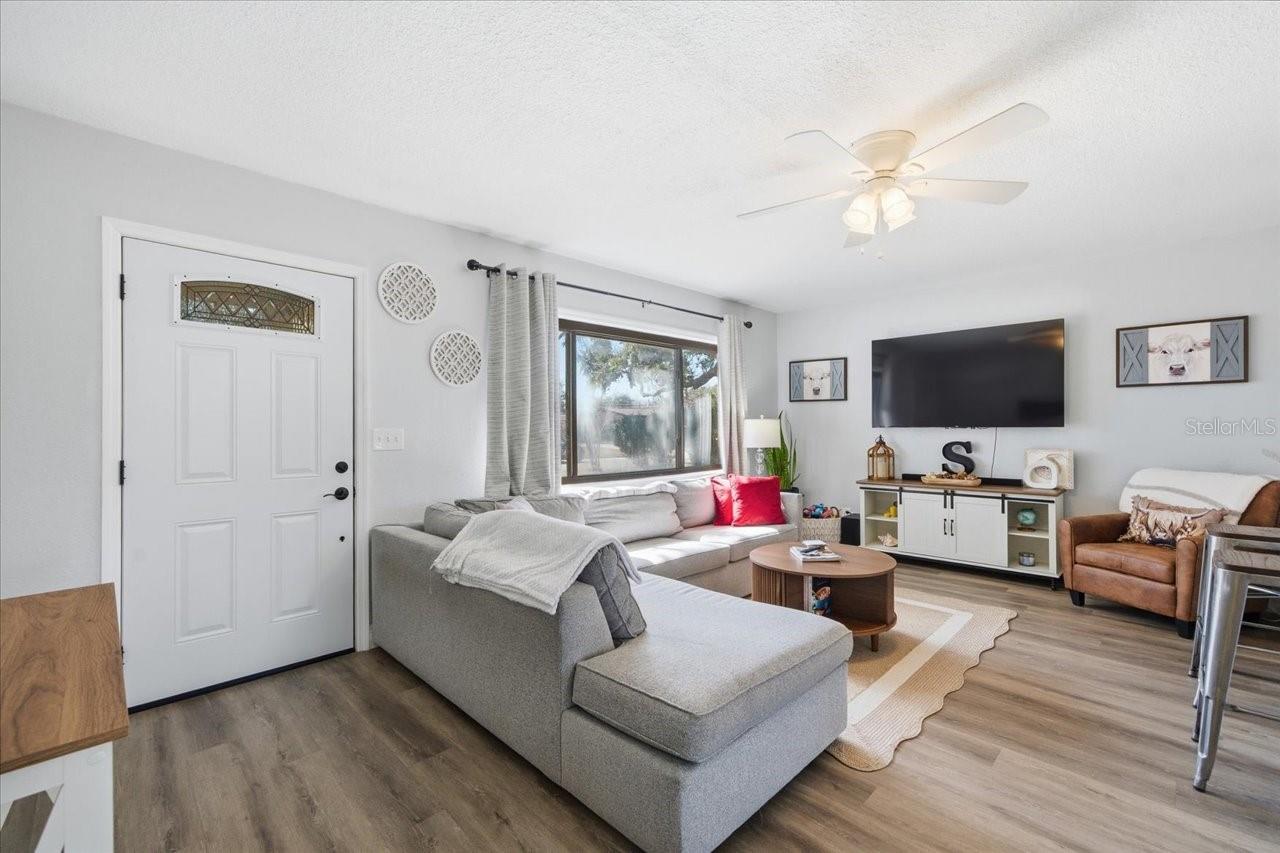 Image 6 of 34 For 3487 Begonia Place