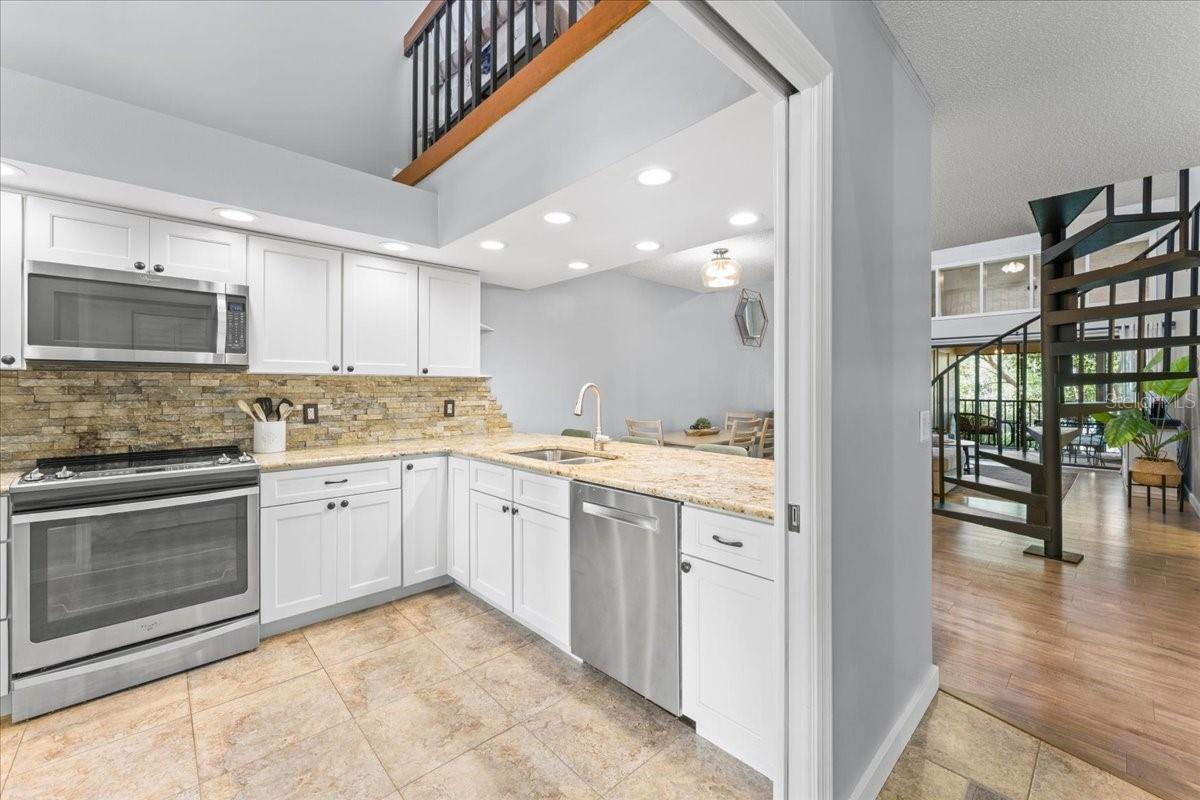 Image 10 of 44 For 40 Shamrock Way 40