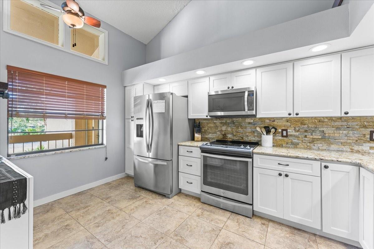 Image 11 of 44 For 40 Shamrock Way 40