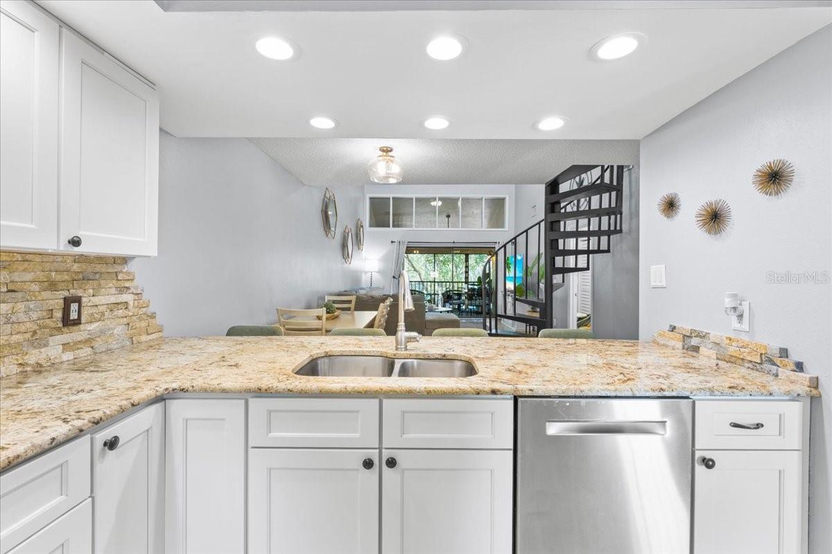 Image 14 of 44 For 40 Shamrock Way 40