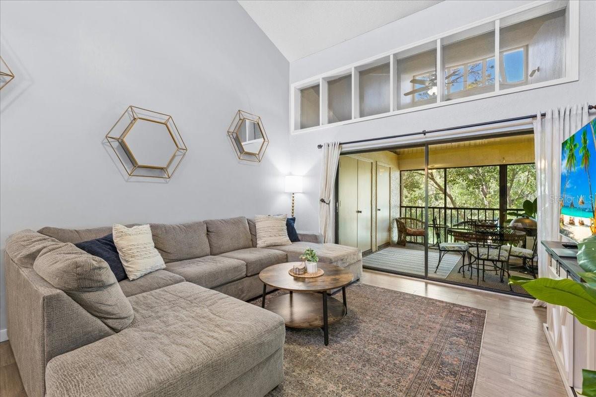 Image 21 of 44 For 40 Shamrock Way 40