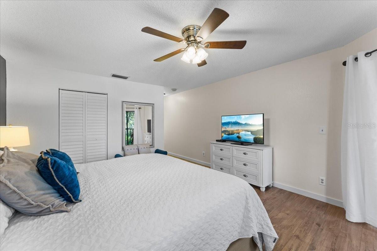 Image 26 of 44 For 40 Shamrock Way 40