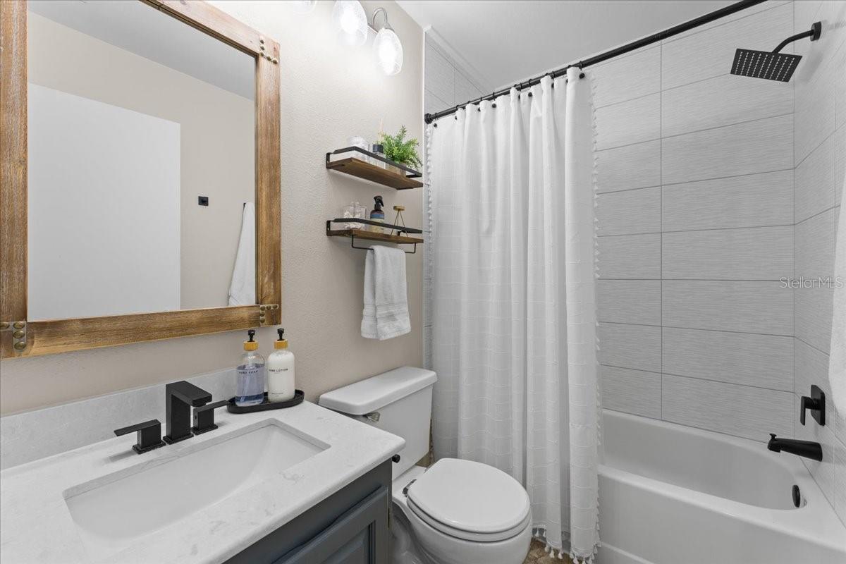 Image 33 of 44 For 40 Shamrock Way 40