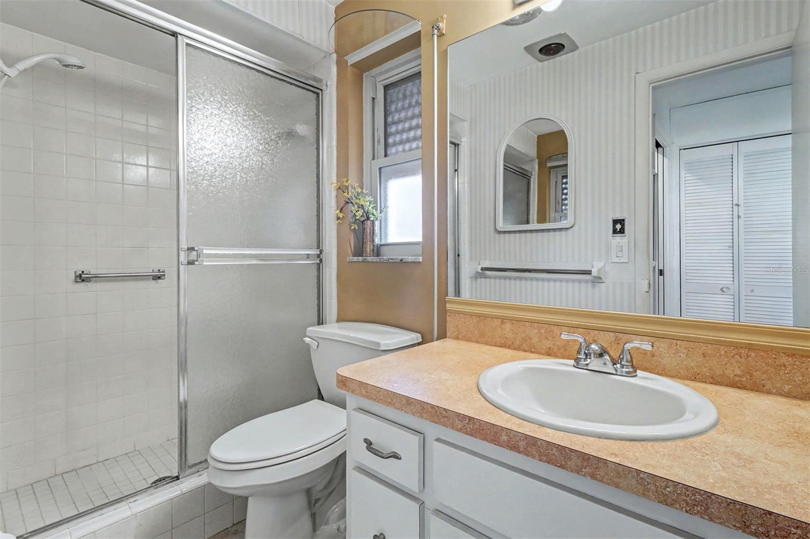 Image 21 of 38 For 11845 66th Avenue