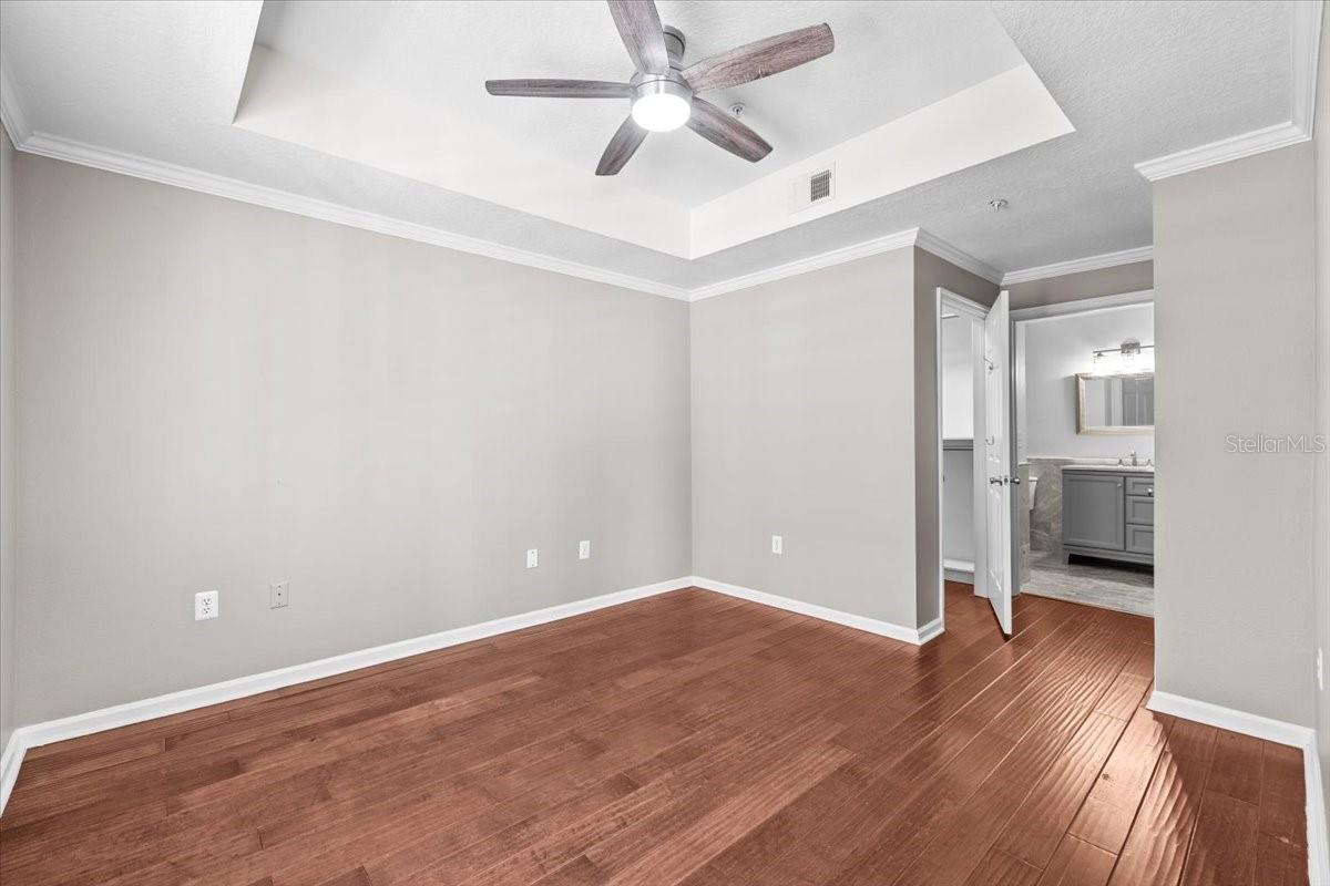 Image 10 of 39 For 800 Dakota Avenue 206