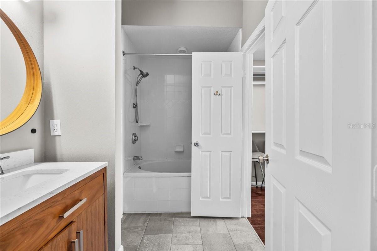 Image 19 of 39 For 800 Dakota Avenue 206