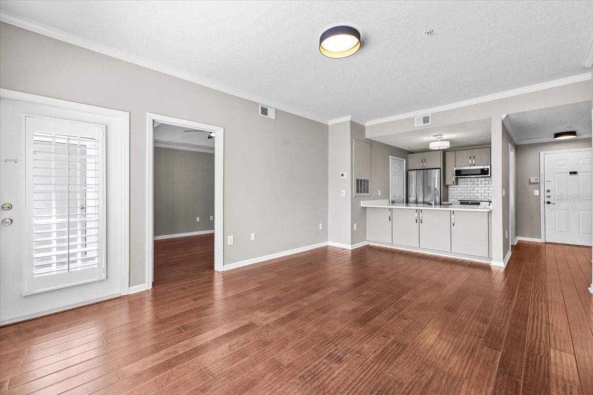 Image 22 of 39 For 800 Dakota Avenue 206