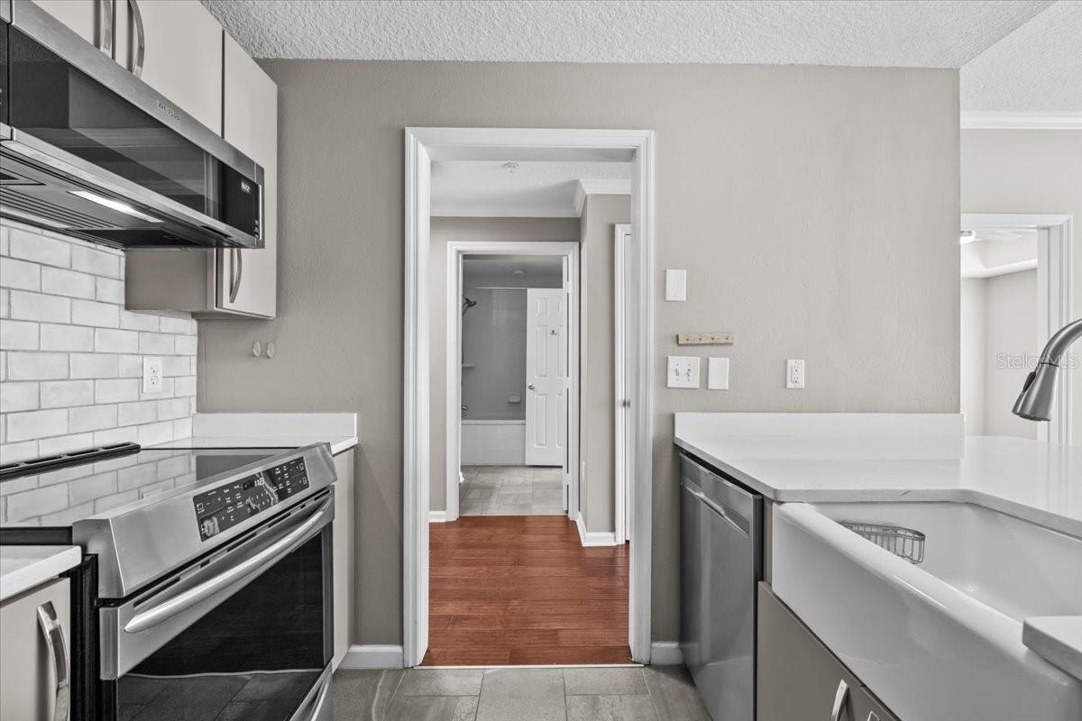 Image 5 of 39 For 800 Dakota Avenue 206