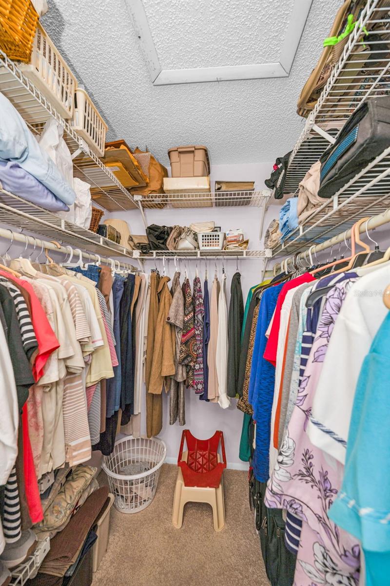 Image 29 of 52 For 8202 Leafy Court