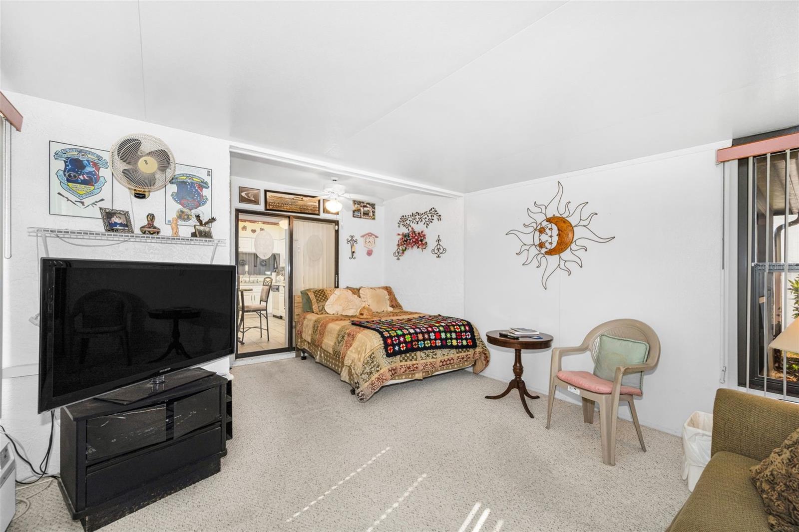 Image 34 of 52 For 8202 Leafy Court