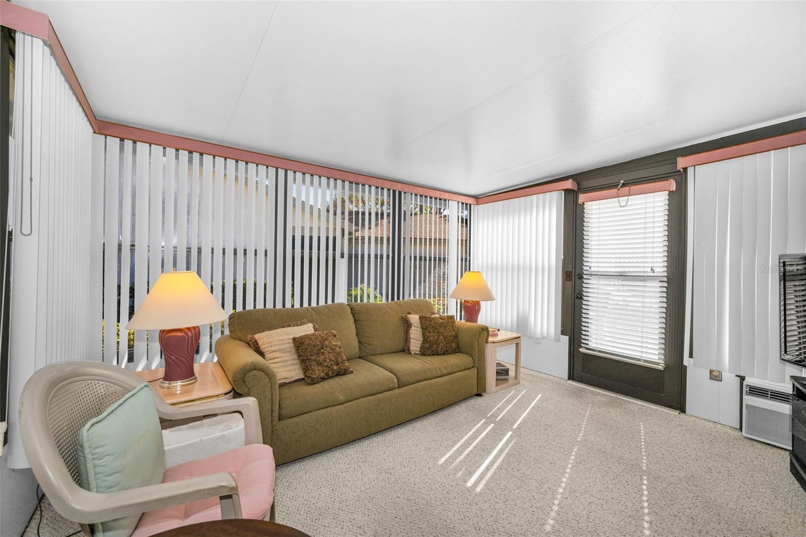 Image 36 of 52 For 8202 Leafy Court