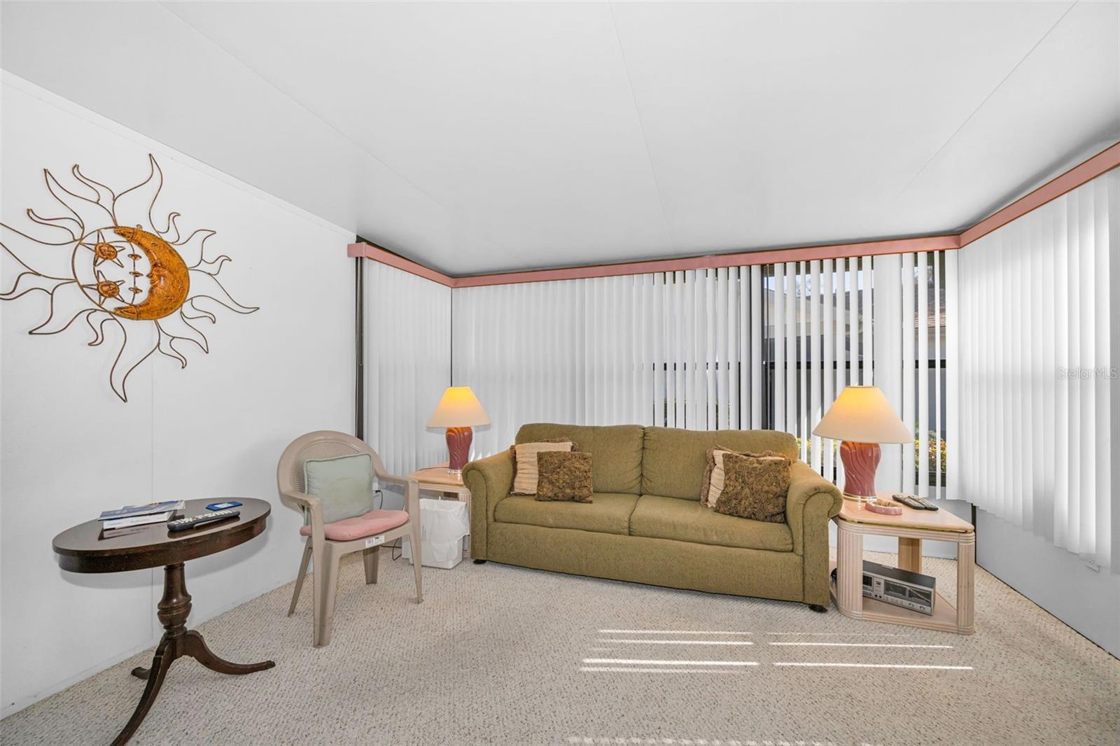 Image 37 of 52 For 8202 Leafy Court