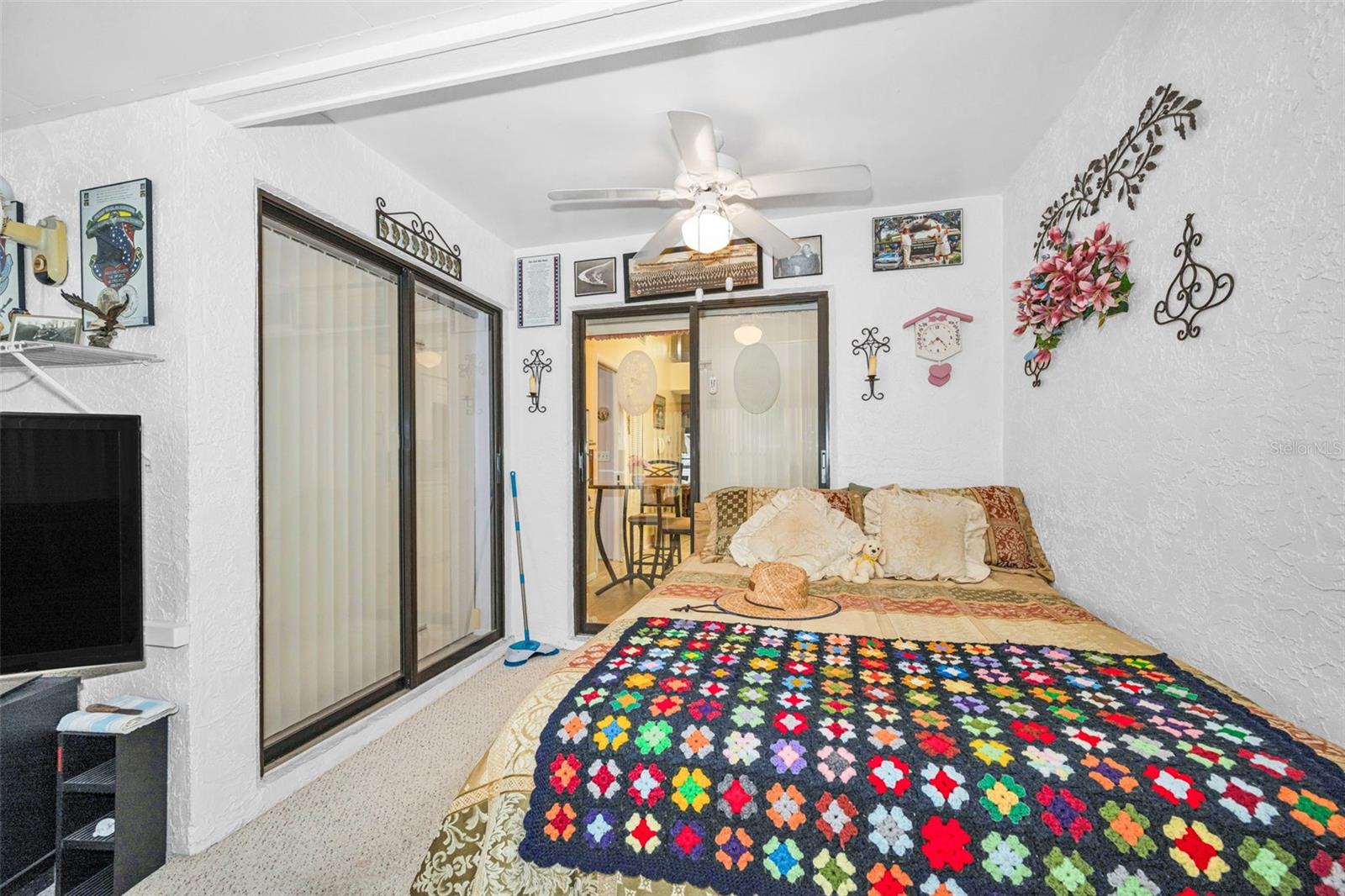 Image 38 of 52 For 8202 Leafy Court