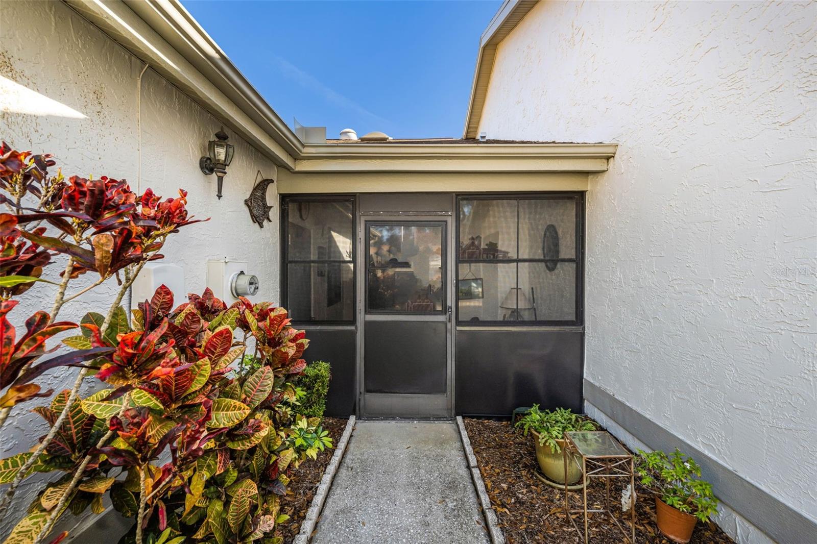 Image 5 of 52 For 8202 Leafy Court