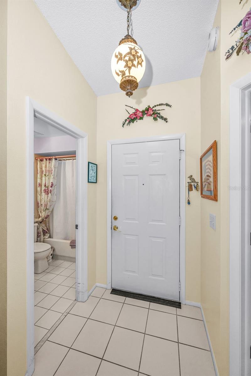 Image 8 of 52 For 8202 Leafy Court