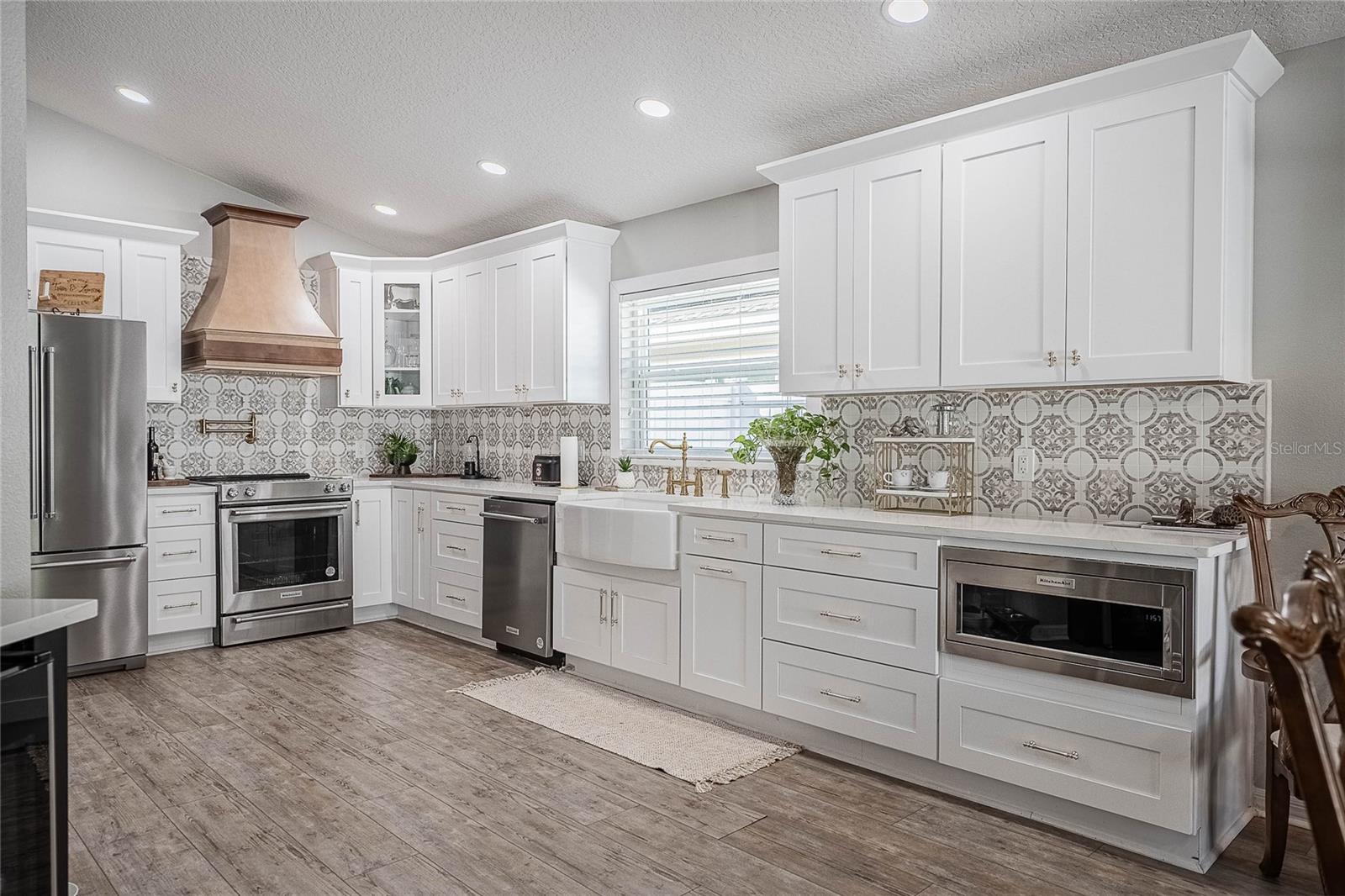 Listing photo id 10 for 2524 Siena Way