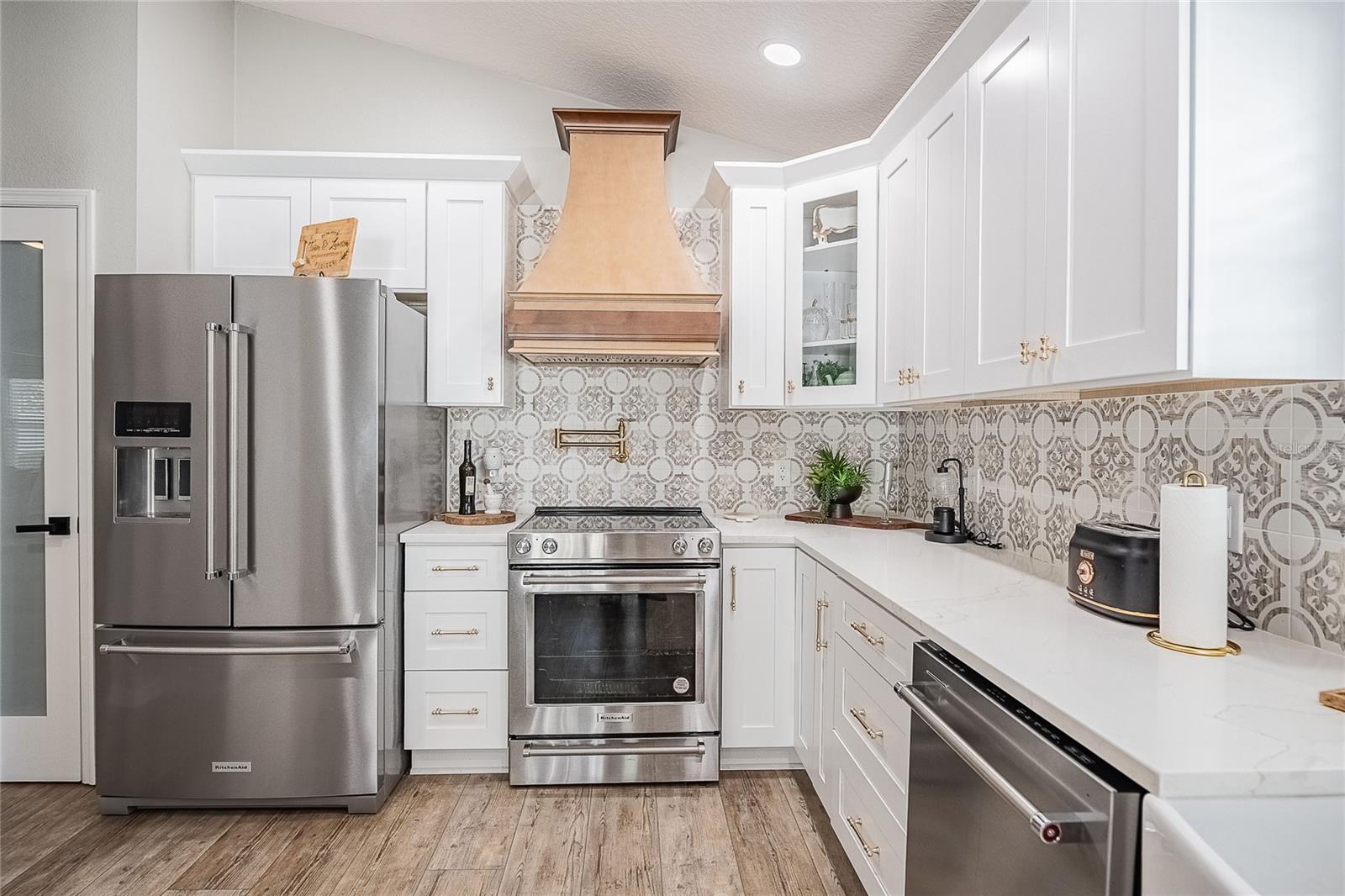 Listing photo id 14 for 2524 Siena Way