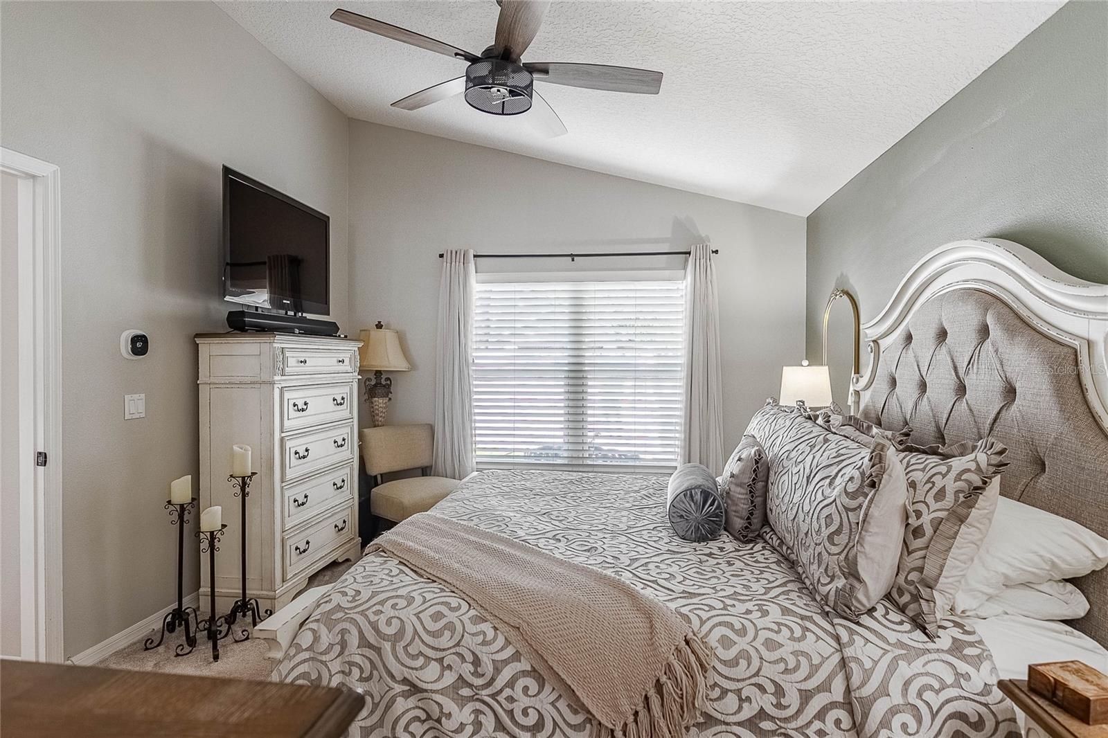 Listing photo id 19 for 2524 Siena Way