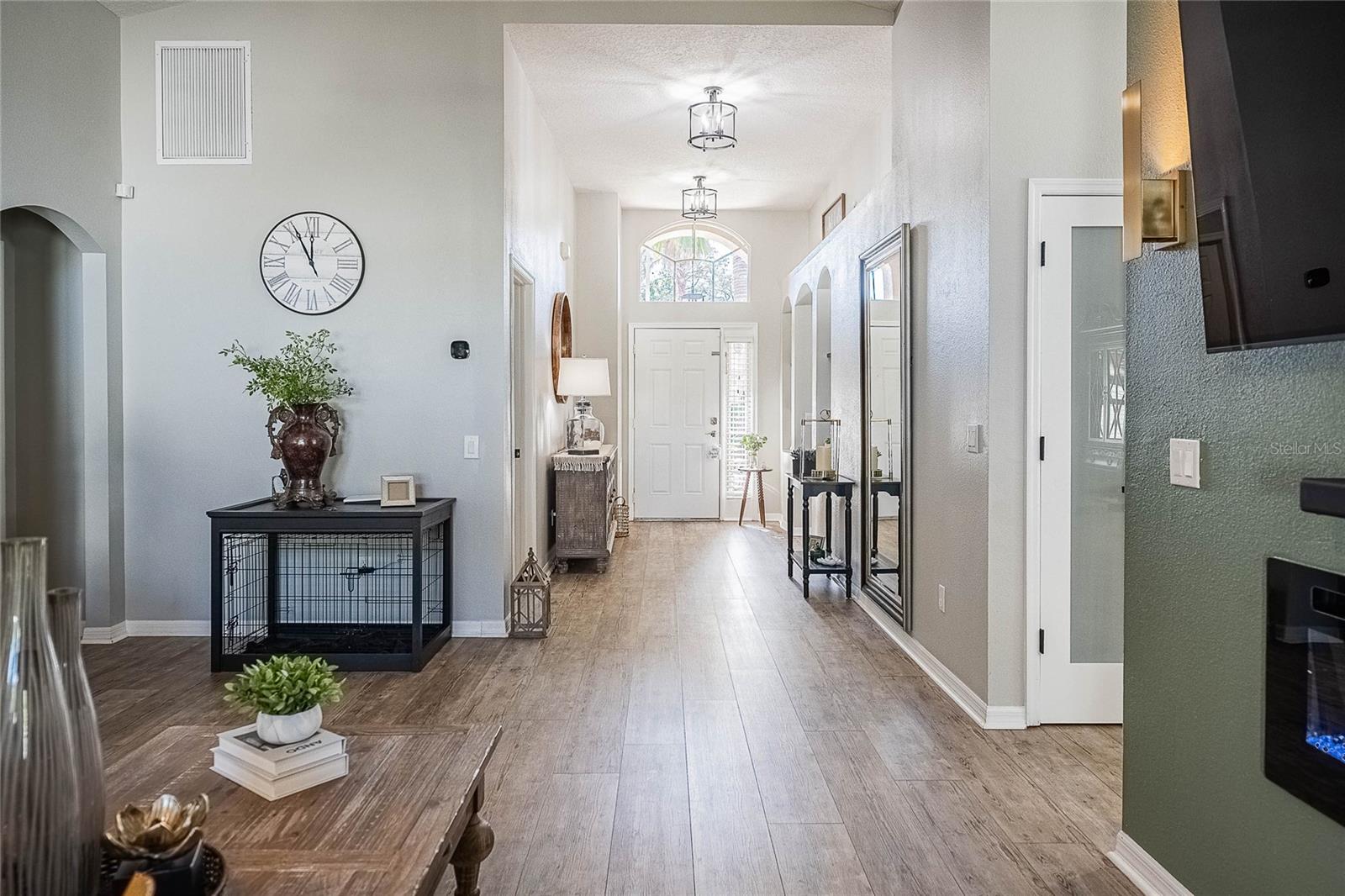 Listing photo id 3 for 2524 Siena Way