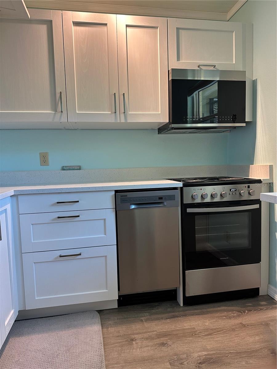 Image 10 of 44 For 11485 Oakhurst Road 200-114