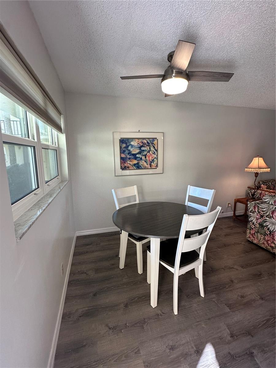 Image 15 of 44 For 11485 Oakhurst Road 200-114