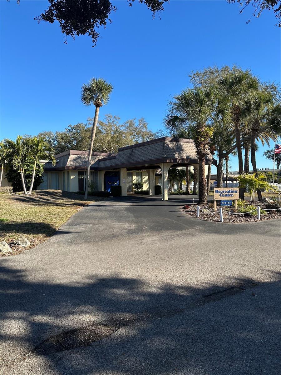 Image 27 of 44 For 11485 Oakhurst Road 200-114