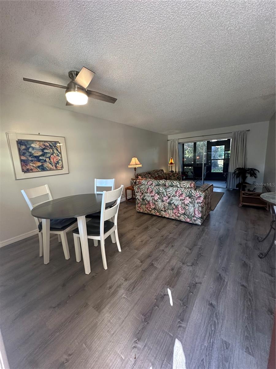 Image 7 of 44 For 11485 Oakhurst Road 200-114