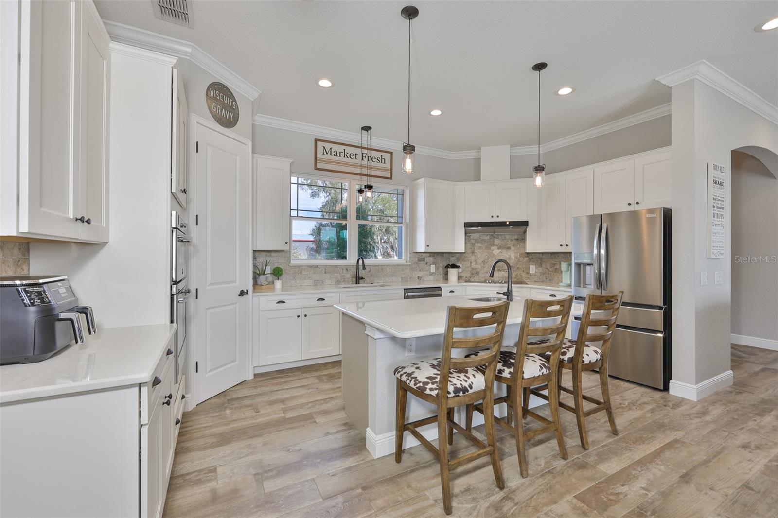 Image 16 of 100 For 7510 Lithia Pinecrest Road