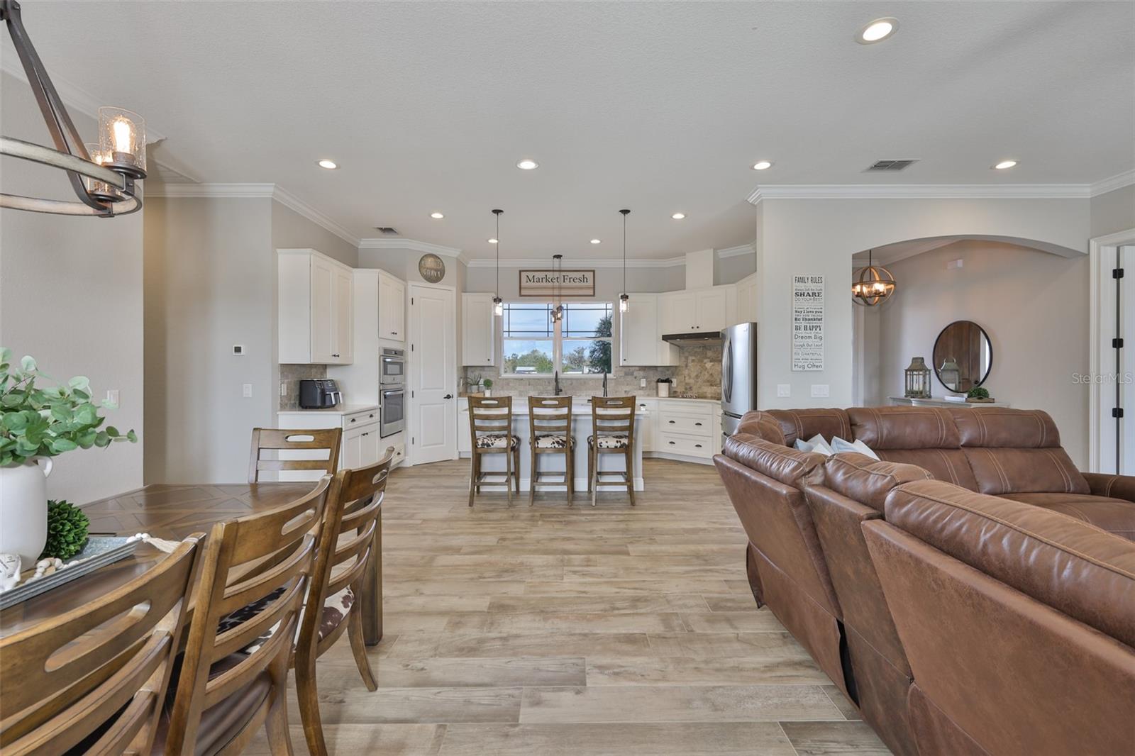 Image 20 of 100 For 7510 Lithia Pinecrest Road