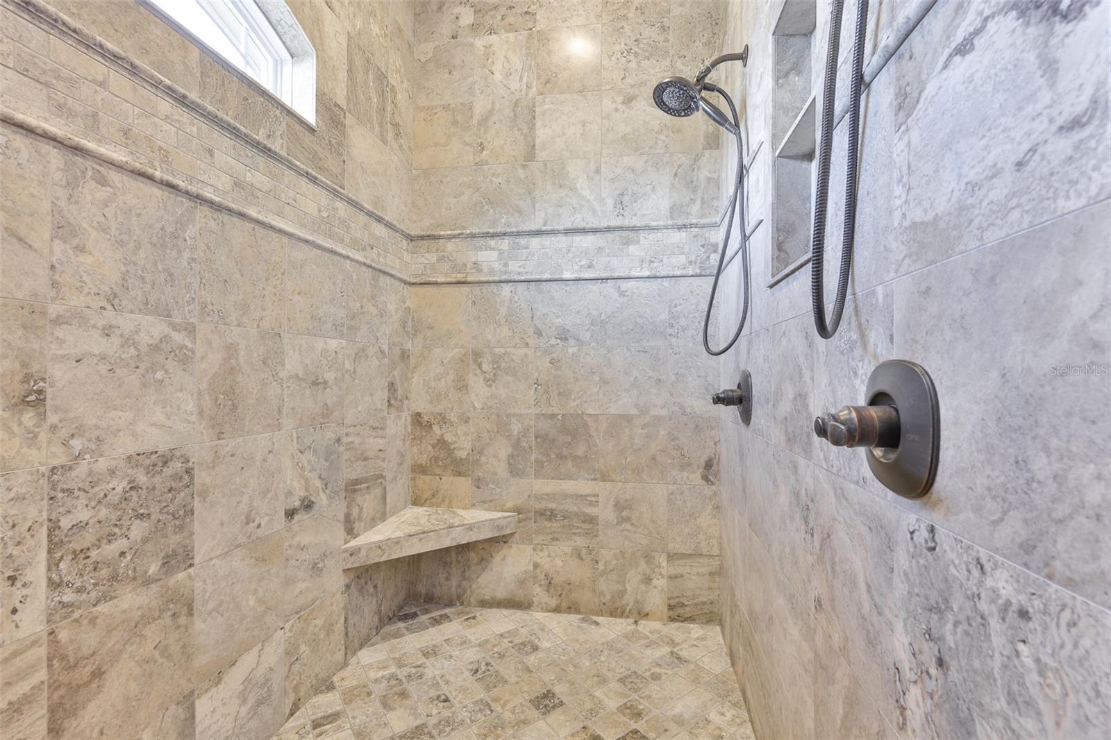 Image 27 of 100 For 7510 Lithia Pinecrest Road