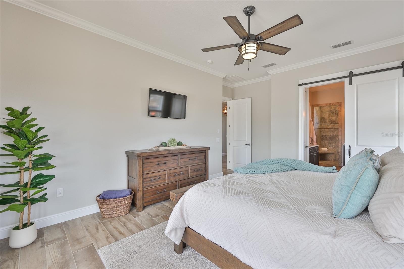 Image 30 of 100 For 7510 Lithia Pinecrest Road