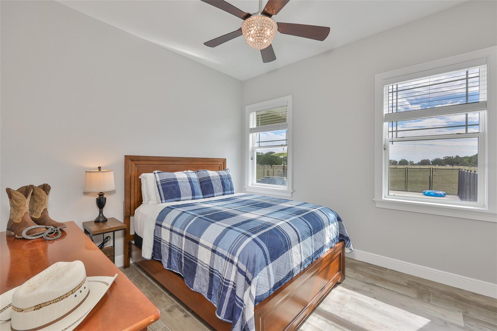 Image 38 of 100 For 7510 Lithia Pinecrest Road