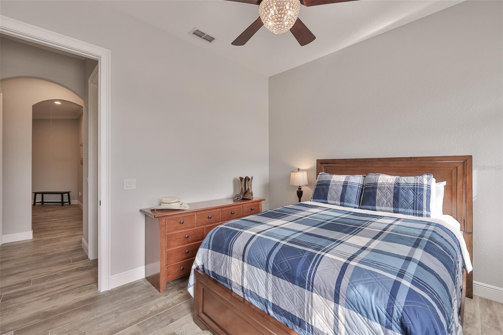 Image 39 of 100 For 7510 Lithia Pinecrest Road