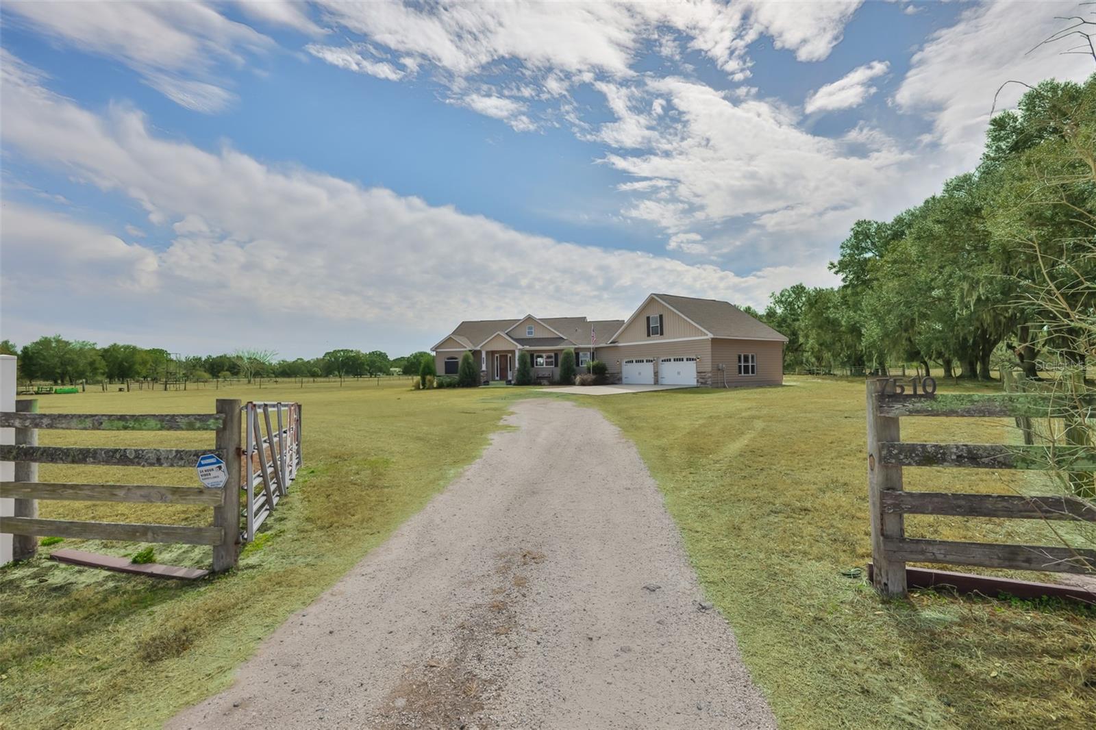 Image 6 of 100 For 7510 Lithia Pinecrest Road