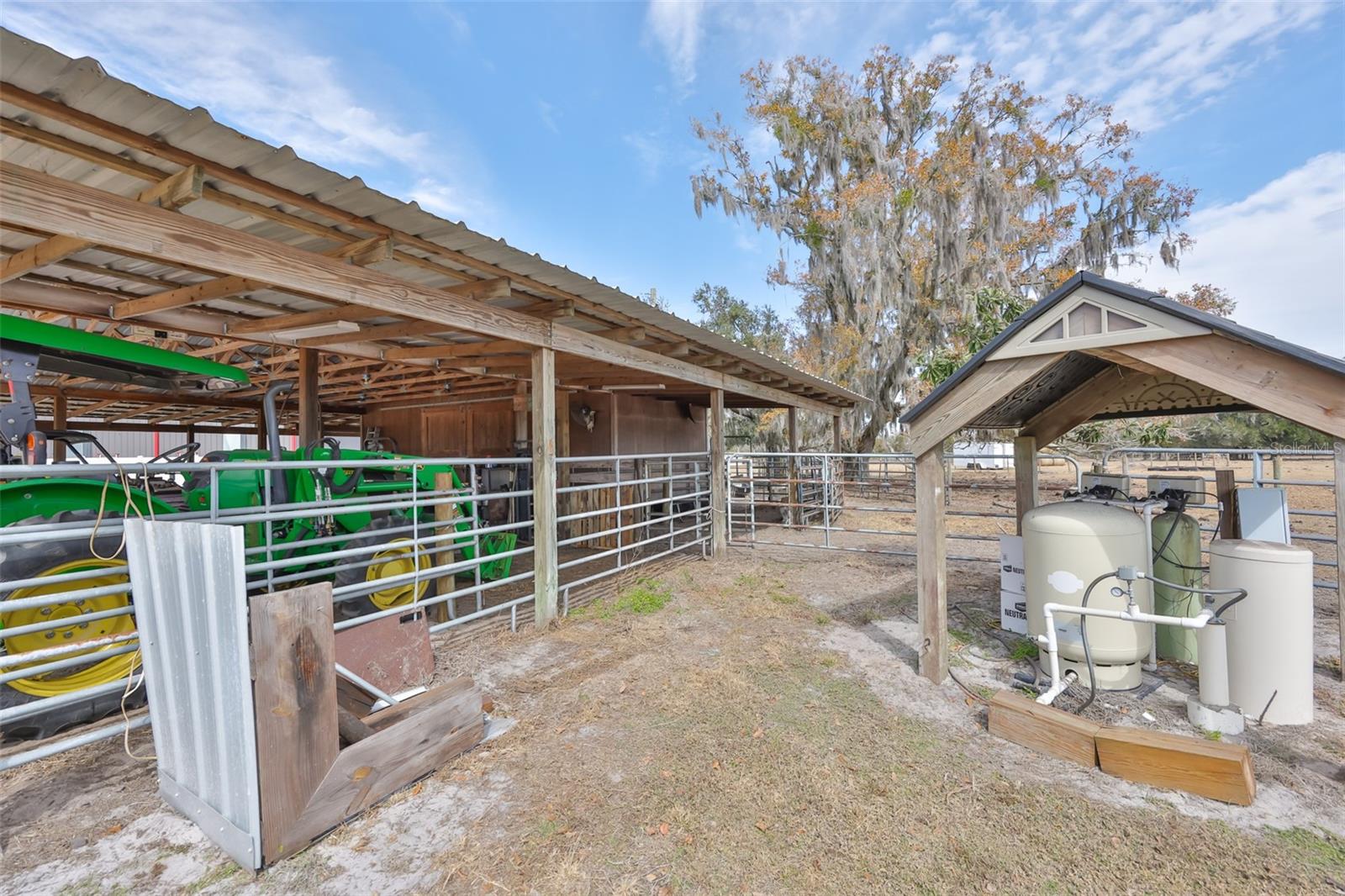 Image 63 of 100 For 7510 Lithia Pinecrest Road