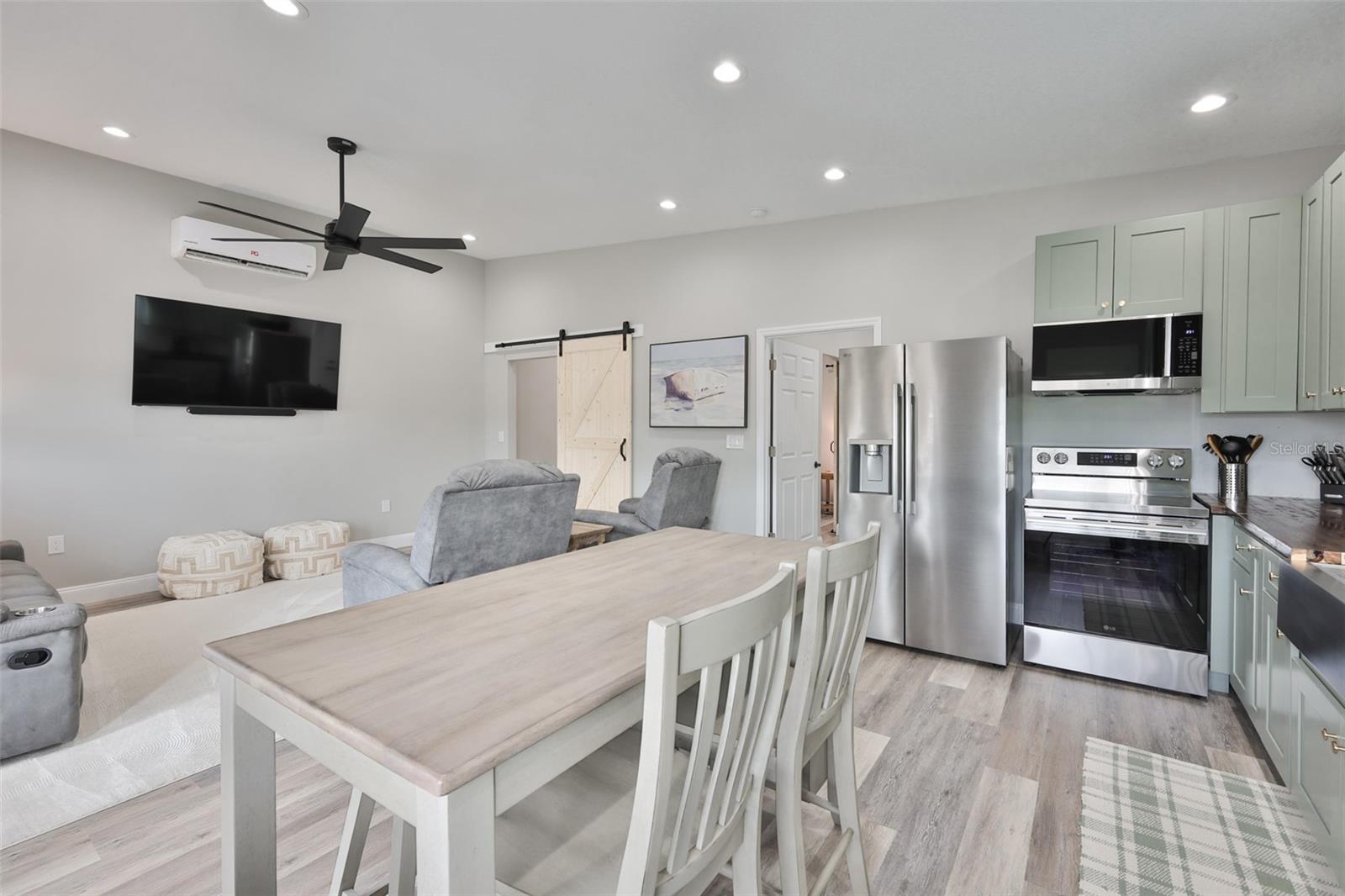 Image 82 of 100 For 7510 Lithia Pinecrest Road